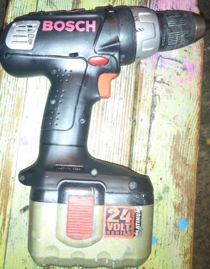 BOSCH 24 VOLT CORDLESS SCREW GUN AND 24 Volt 5 Hr. Battery