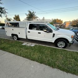 Vendo Mi F350. Año 2020.  Título Limpio Millas 134.321. En Muy Buen Estado Interiores. De Piel Gasolina Fusil Flex.   Muy Barata. 