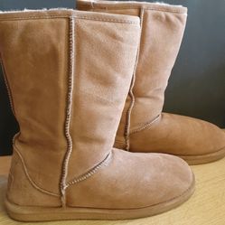 Size 11 Lugs Shearling Boots