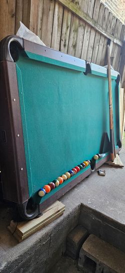 Pool table