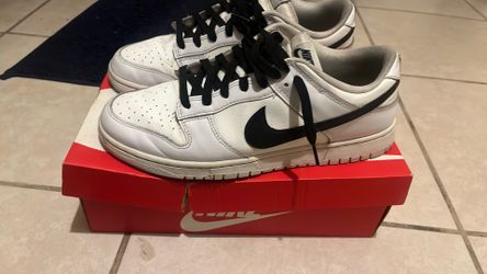 nike dunks  size 12