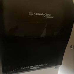 Kimberly-Clark® Hands-Free Towel Dispenser