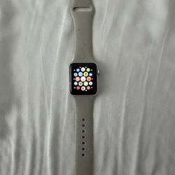 The Apple Watch Series 3 (A1858, 38mm Aluminum GPS)