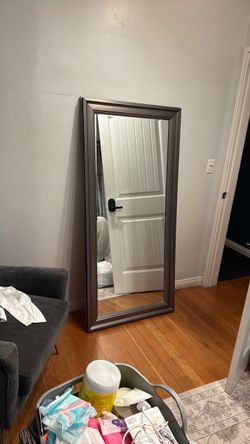 Beautiful large mirror. Pewter color.