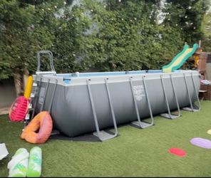 18x52 Pool with TONS of extras!
