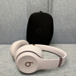 Beats Solo 4 On-Ear Wireless Headphones