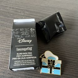 Loungefly Disney Mickey & Friends Presents Pin Blind Box - Donald Duck Funko