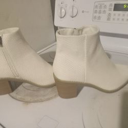 Womans Style Boots 