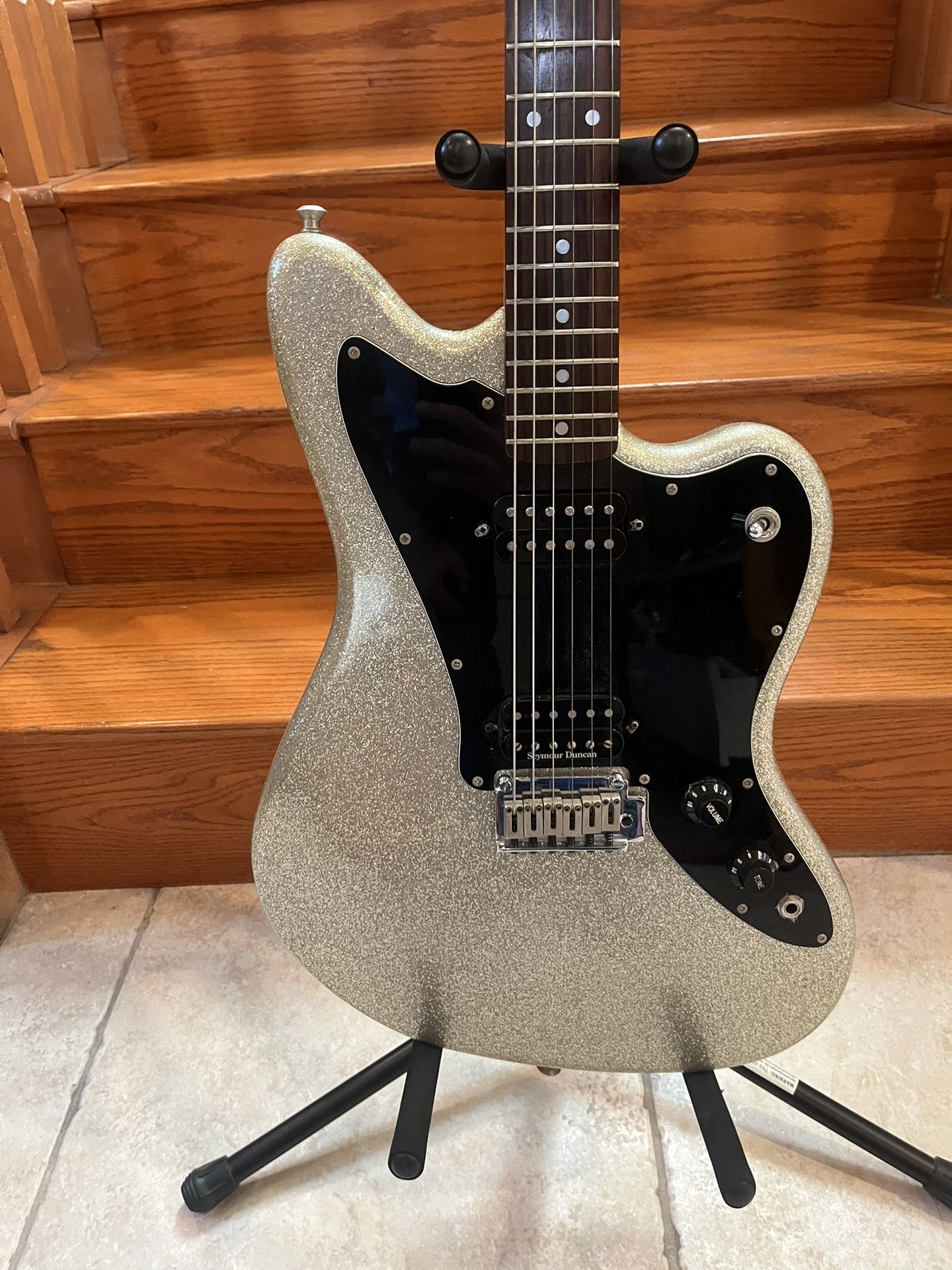 Squier Jagmaster Guitar (Mint/Seymour Duncan)