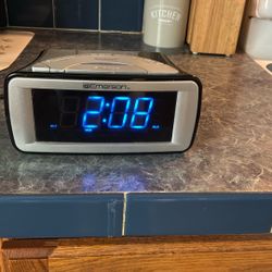 Emerson Smart Set Clock 