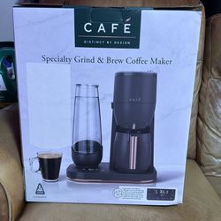Café Specialty Grind and Brew Coffee Maker with Thermal Carafe