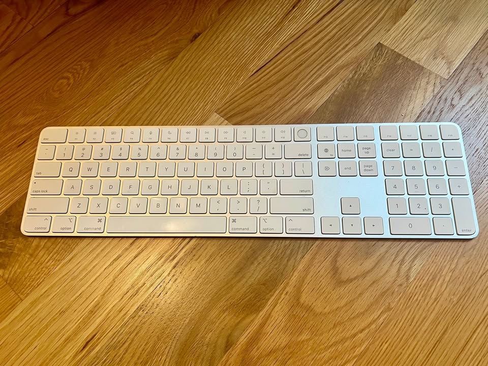 Apple Magic Keyboard with Numeric Keypad