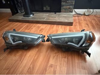 Toyota 4Runner 14-20 AnzoUSA headlights.