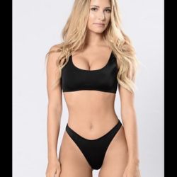 Size Medium Bikini Set