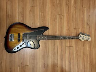 Squier By Fender Jaguar Bass 