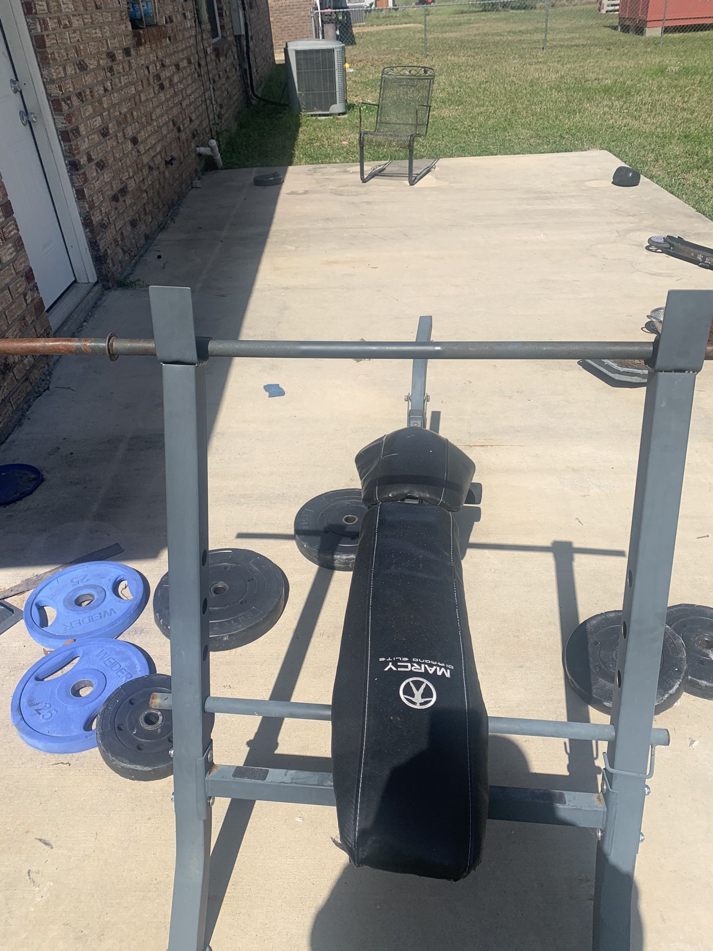Weight bench / 100+lbs (price negotiable)