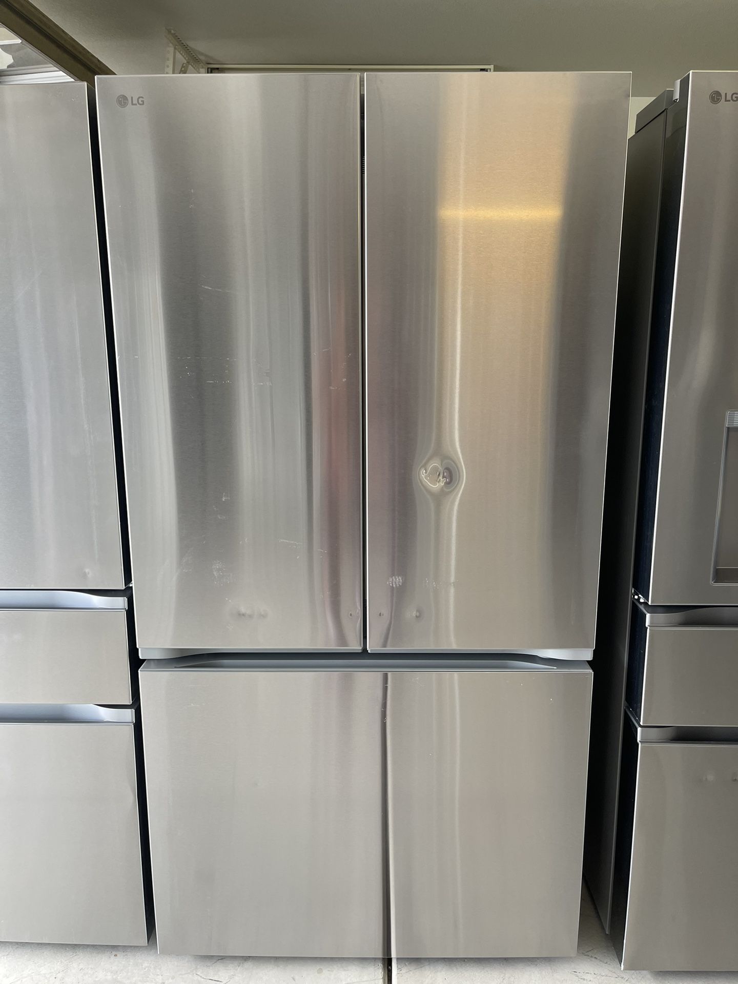 New LG 26.5 cu. ft. Smart Counter-Depth MAX French Door Refrigerator