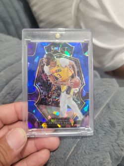 Anthony Davis Select blue cracked Ice silver prizm basketball card