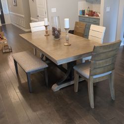 Kitchen Table 