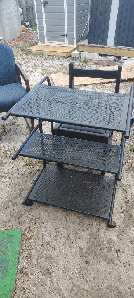 Pre-owned, Small Metal Desk And Chair $20 Cash Only