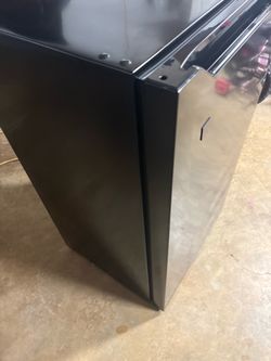 Mini fridge
