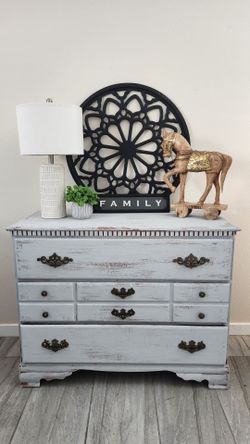 Dresser .. Entry Table