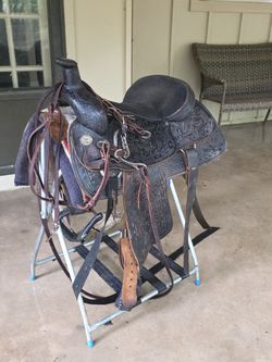 Saddle