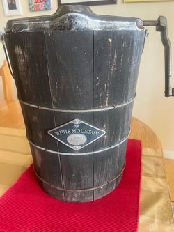 Vintage White Mountain Ice Cream Freezer