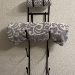 Towel Rack – Wine Rack Vibes! 