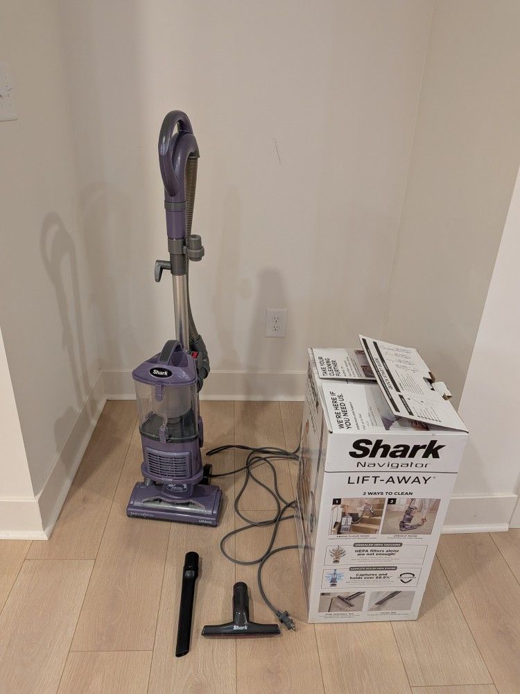 Shark NV352 Navigator