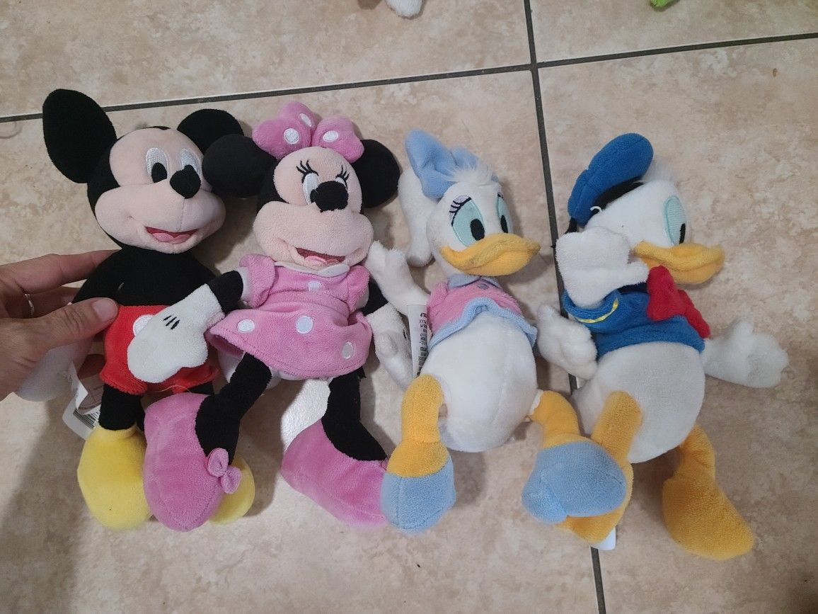 Minnie & Mickey Mouse, Donald Duck & Daisy