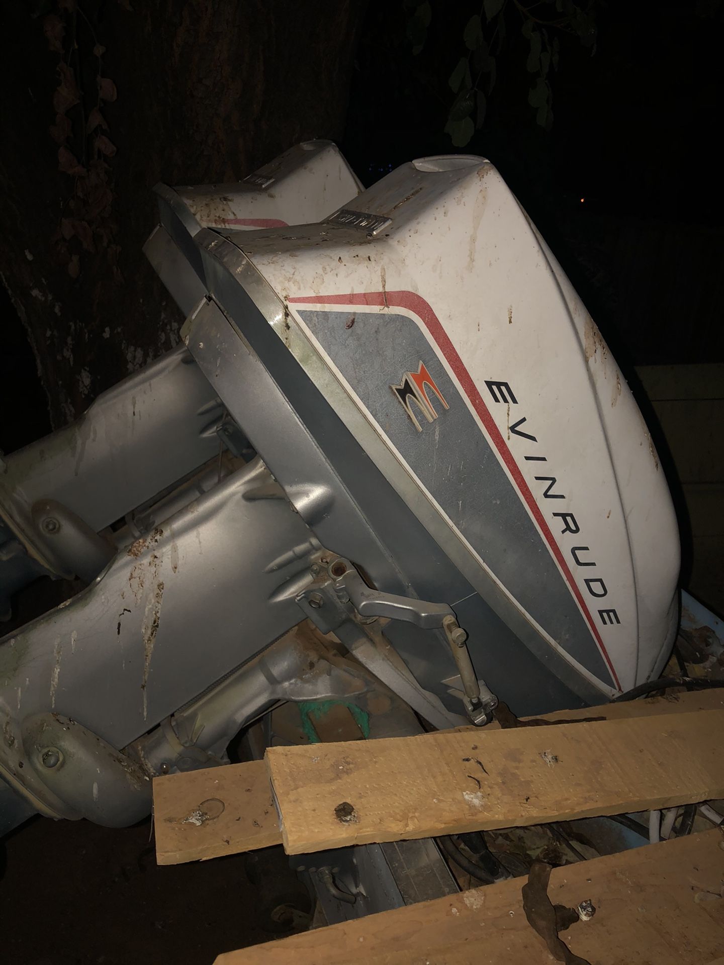 Aluminum boat 18- 2 evinrude engines 33 onboard - don’t ask me about the engines I have no idea - project boat