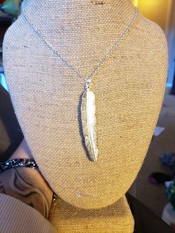 Feather pendant
