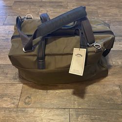 Cabin/Overnight Duffle Bag By Callaway Collection 