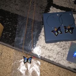  My Beautiful Butterfly Handmade Gold 🦋necklaces& Earrings!