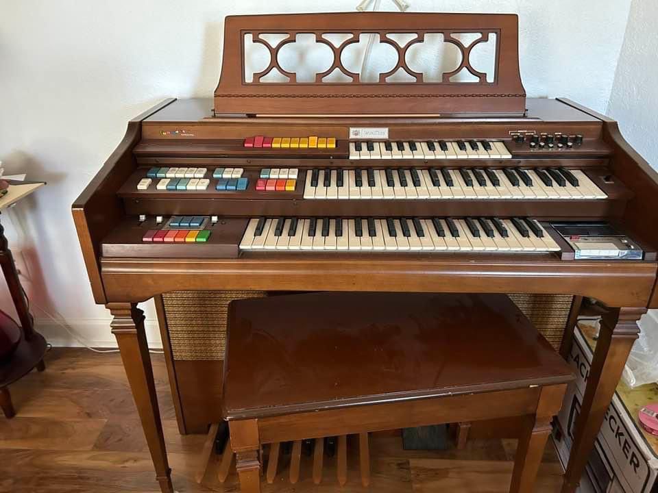 MCM Working Organ W/original Cassettes & Seat