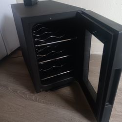 Ion Chill 6 bottle Wine  Cooler