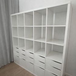IKEA Kallax Shelf Unit with Drawers – White (Excellent Condition)