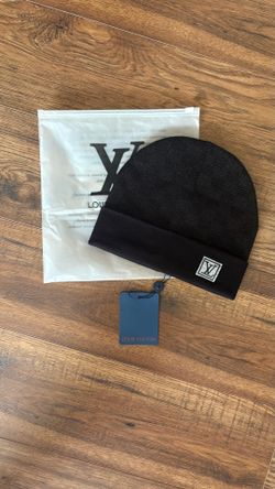 LV BEANIE(50$)