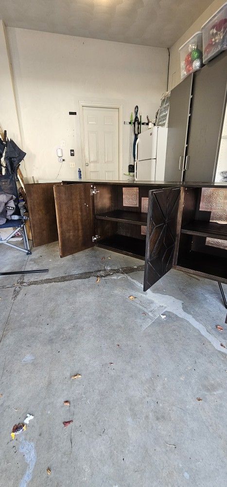 Beautiful TV Stand 65inch