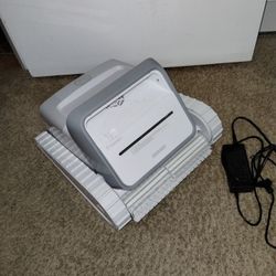 Swimming Pool Vacuum Robot 