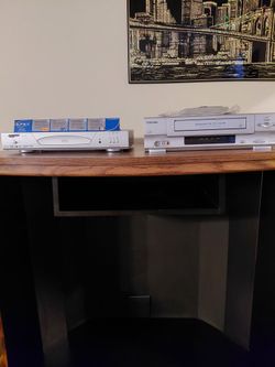 Apex DVD player  and Toshiba vcr player  with remote