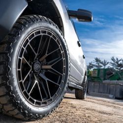 Off Road Rims 20-22 Inch 5-6 Lugs 