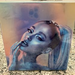 Ariana Grande Cloud Perfume