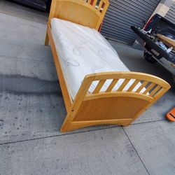 Twin Bed With Mattress And Boxpring
