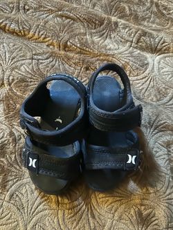 Shoes size 9