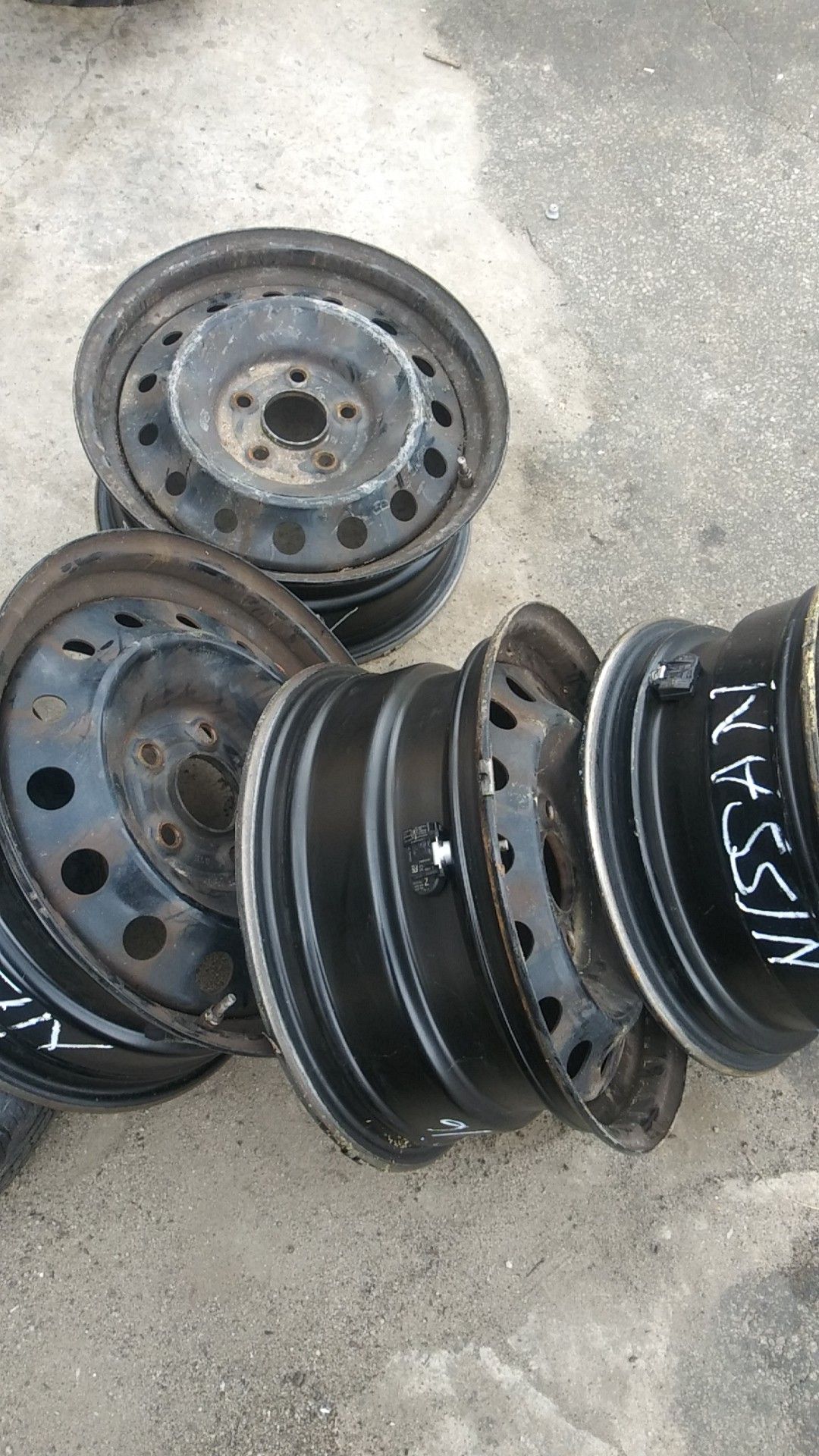 Nissan rims