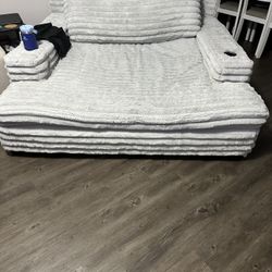 Oversized Cozy Chaise