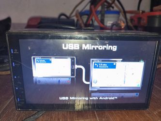 Kenwood Half A Dead TV GPS Navigation Apple Car Play Android Auto