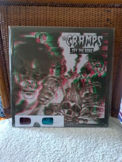 THE CRAMPS - OFF the BONE- Best of Album. Comes with 3D glasses for the 3D Album Cover. Rare New